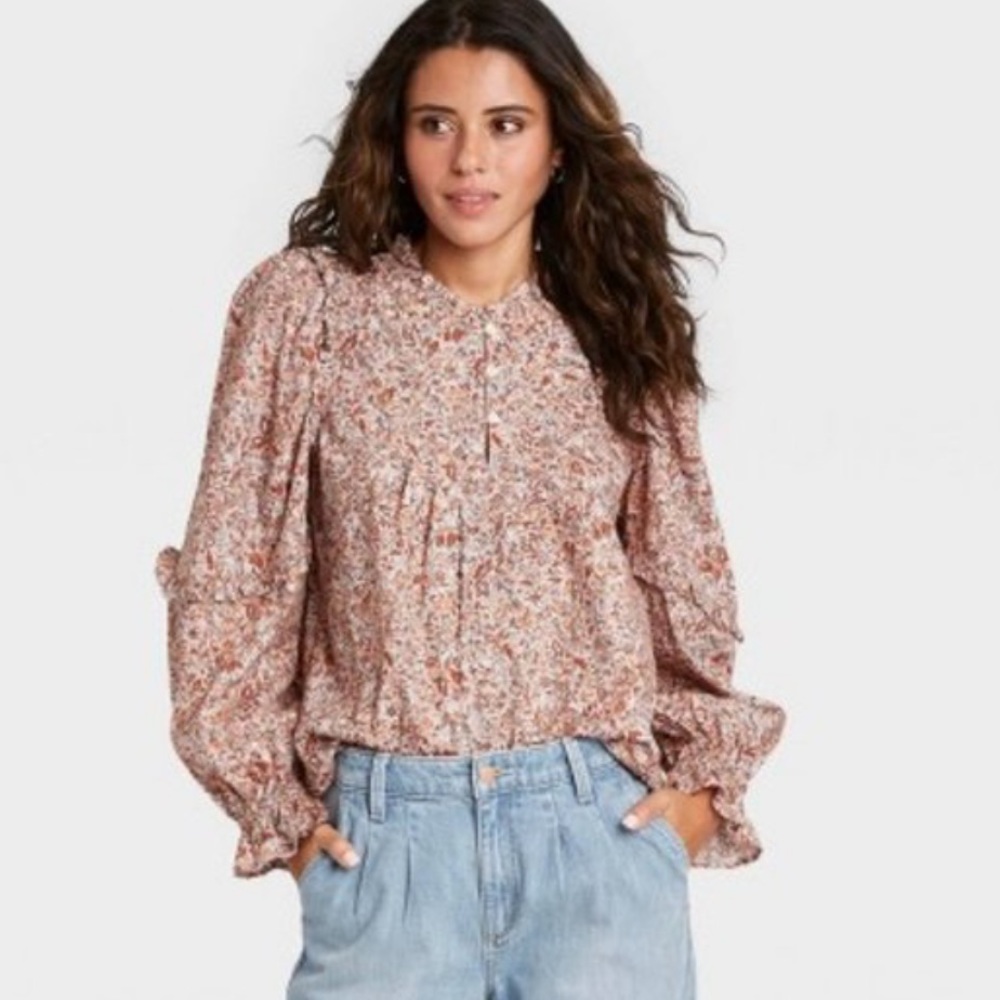 Universal Thread Floral Long Sleeve Ruffle Blouse M